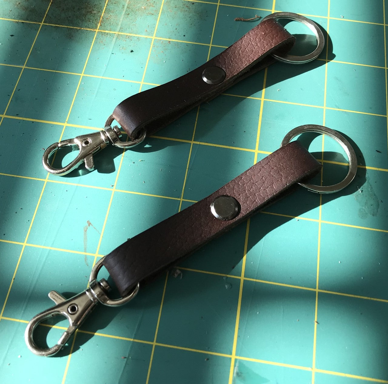 Leather Hook & Ring Key Chain Brown